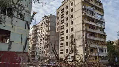 यूक्रेन के जापोरिज्जिया शहर पर रूसी हमलों में 17 मारे गए