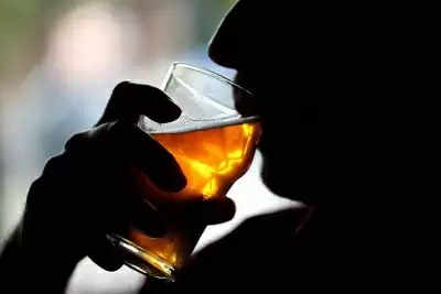 बिहार में जहरीली शराब से मरने वालों की संख्या 9 पहुंची, 17 लोगों की गई आंखों की रोशनी